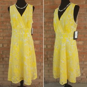 💛NWT💛Yellow Stretch Lace💛Size 16